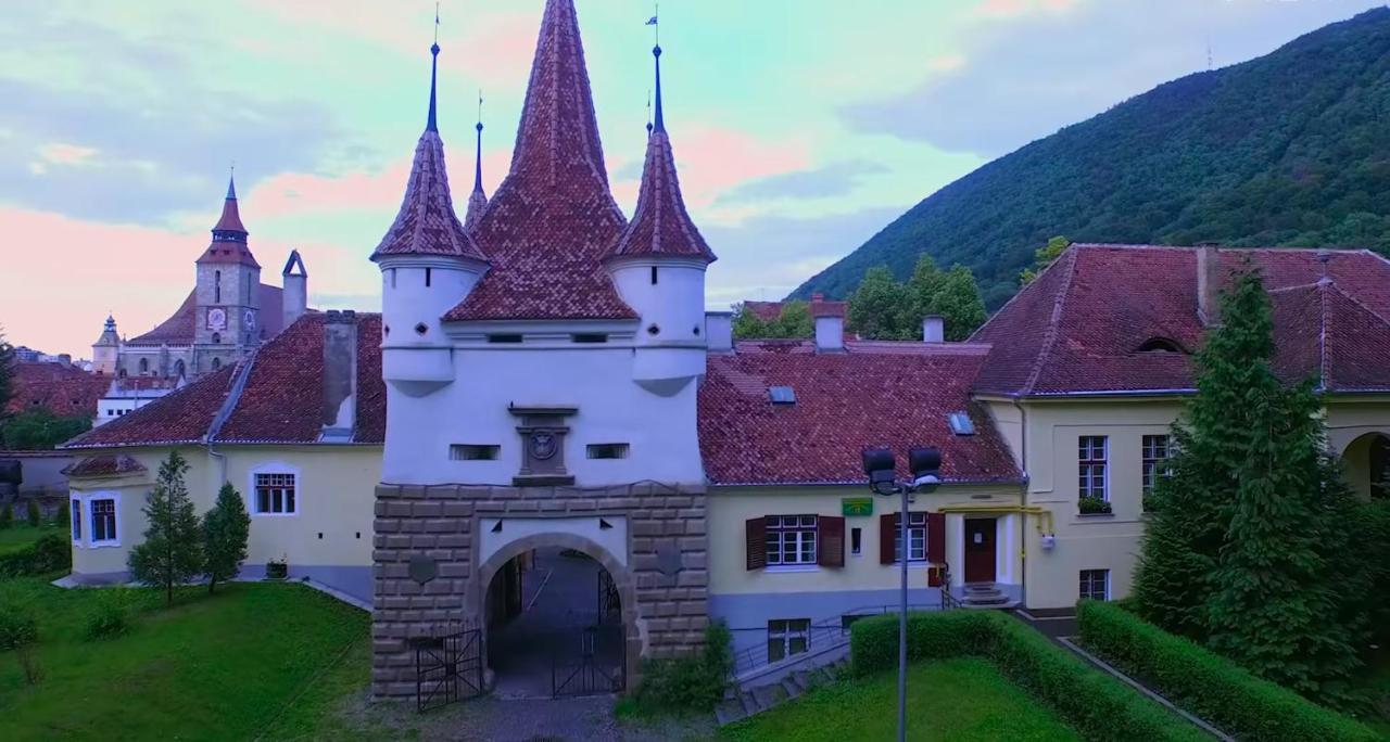 Apartment Alonisos Lux Brasov Bagian luar foto