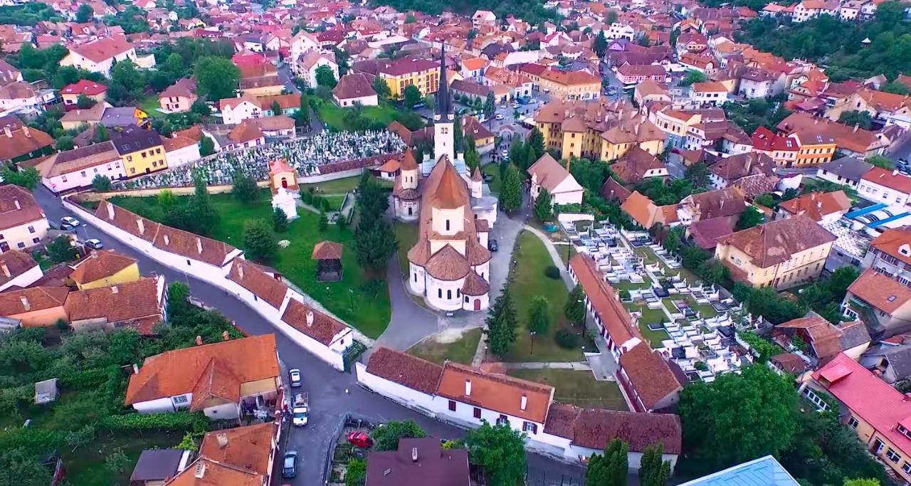 Apartment Alonisos Lux Brasov Bagian luar foto