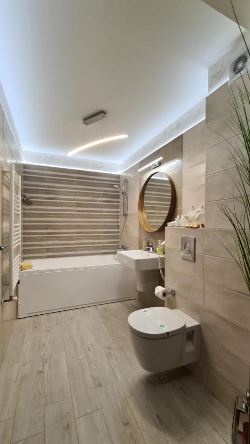 Apartment Alonisos Lux Brasov Bagian luar foto