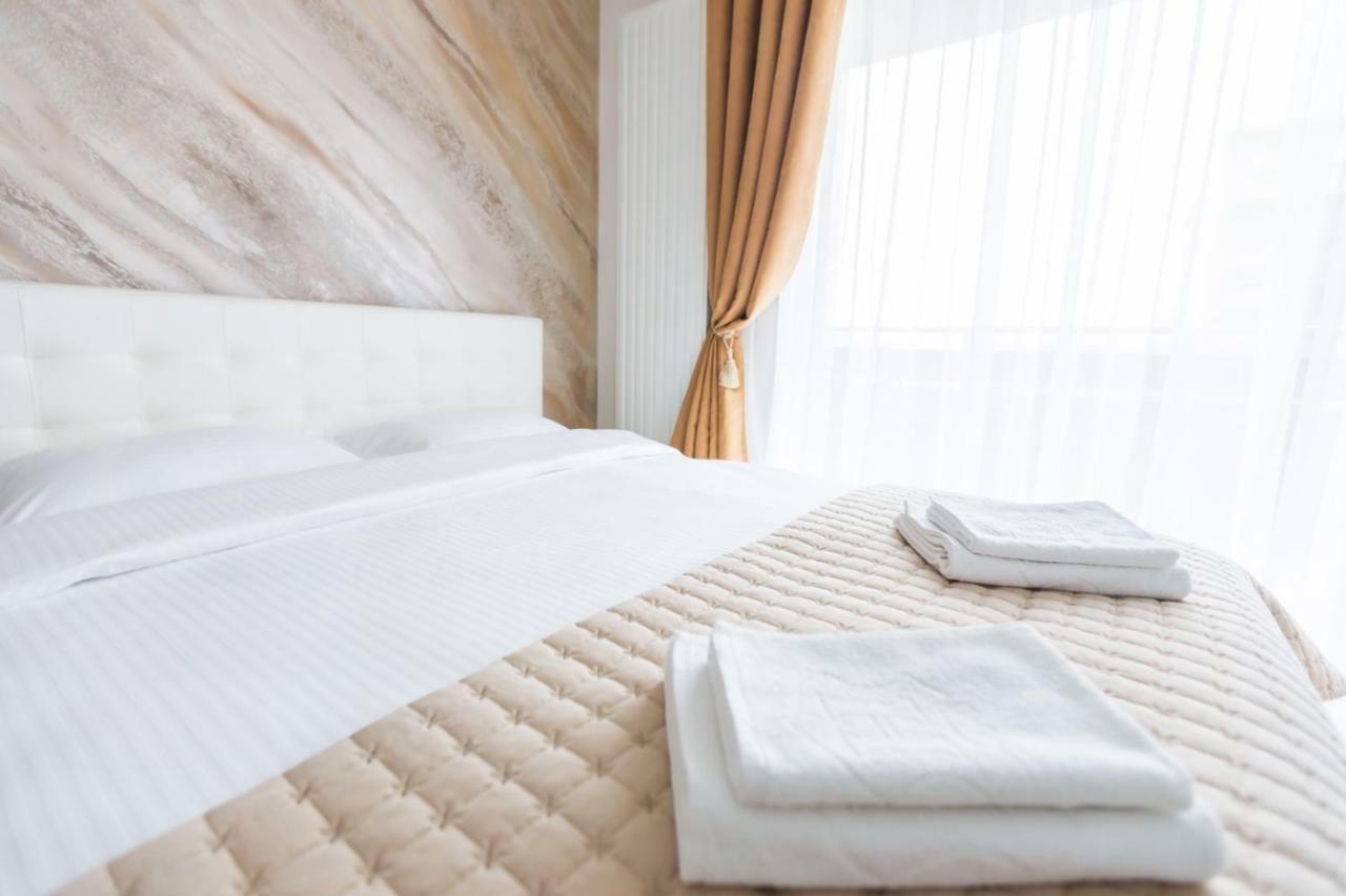 Apartment Alonisos Lux Brasov Bagian luar foto