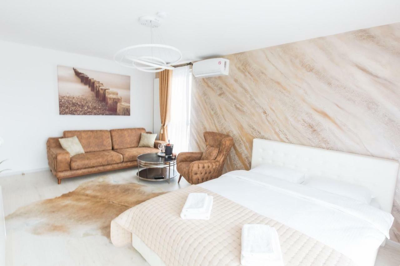 Apartment Alonisos Lux Brasov Bagian luar foto
