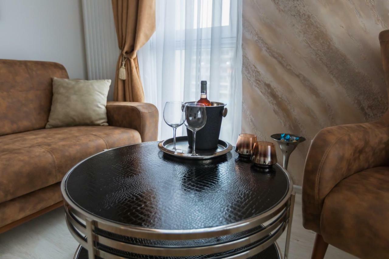 Apartment Alonisos Lux Brasov Bagian luar foto