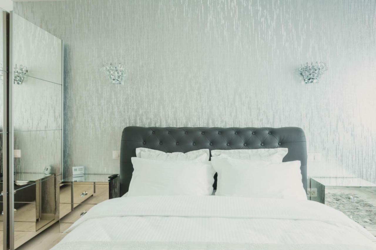 Apartment Alonisos Lux Brasov Bagian luar foto