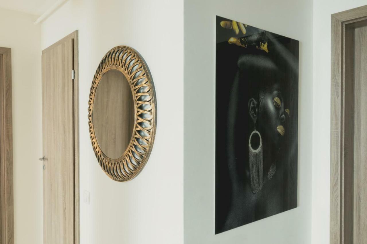 Apartment Alonisos Lux Brasov Bagian luar foto